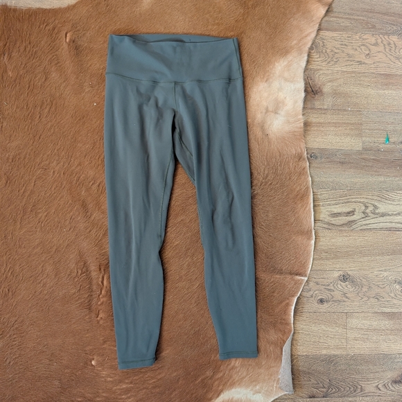 Lululemon Wunder Under High-Rise Tight | Grey Sage | 25" | Size 6 - Picture 4 of 6